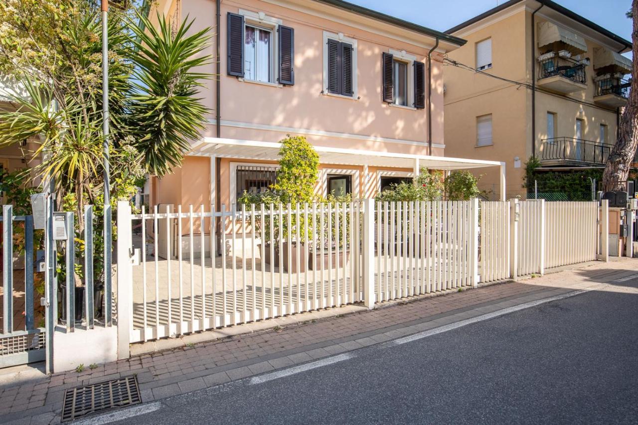 Bilocale Con Giardino A 200Mt Dal Mare - Homeunity 里米尼 外观 照片